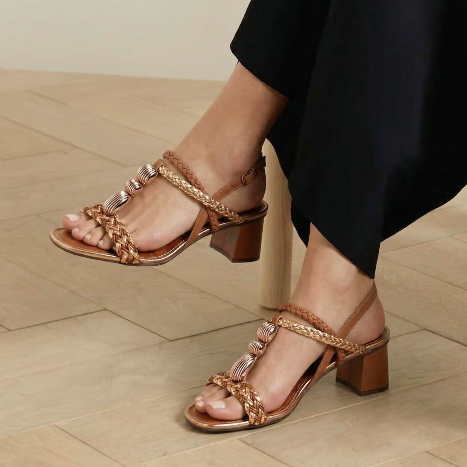 Sandália Dakota Feminina Detalhes Tranças Salto Bloco
