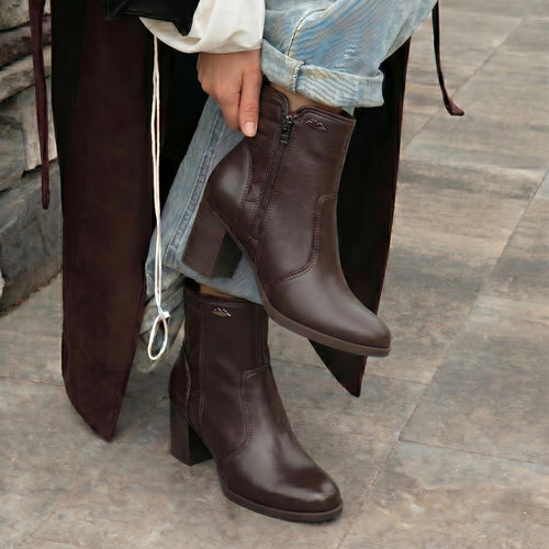 Bota Feminina Dakota Zíper Cano Curto
